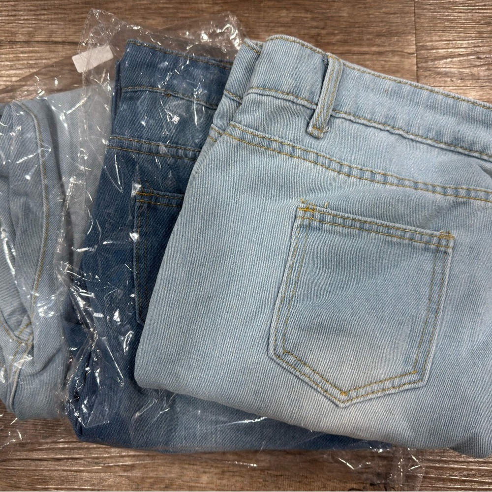 Light Blue Flared Jeans - Picture 6 of 6